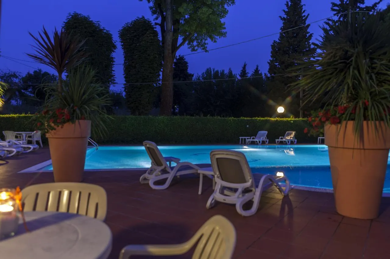 Hotel Dolci Colli Peschiera del Garda 3*,  Italy